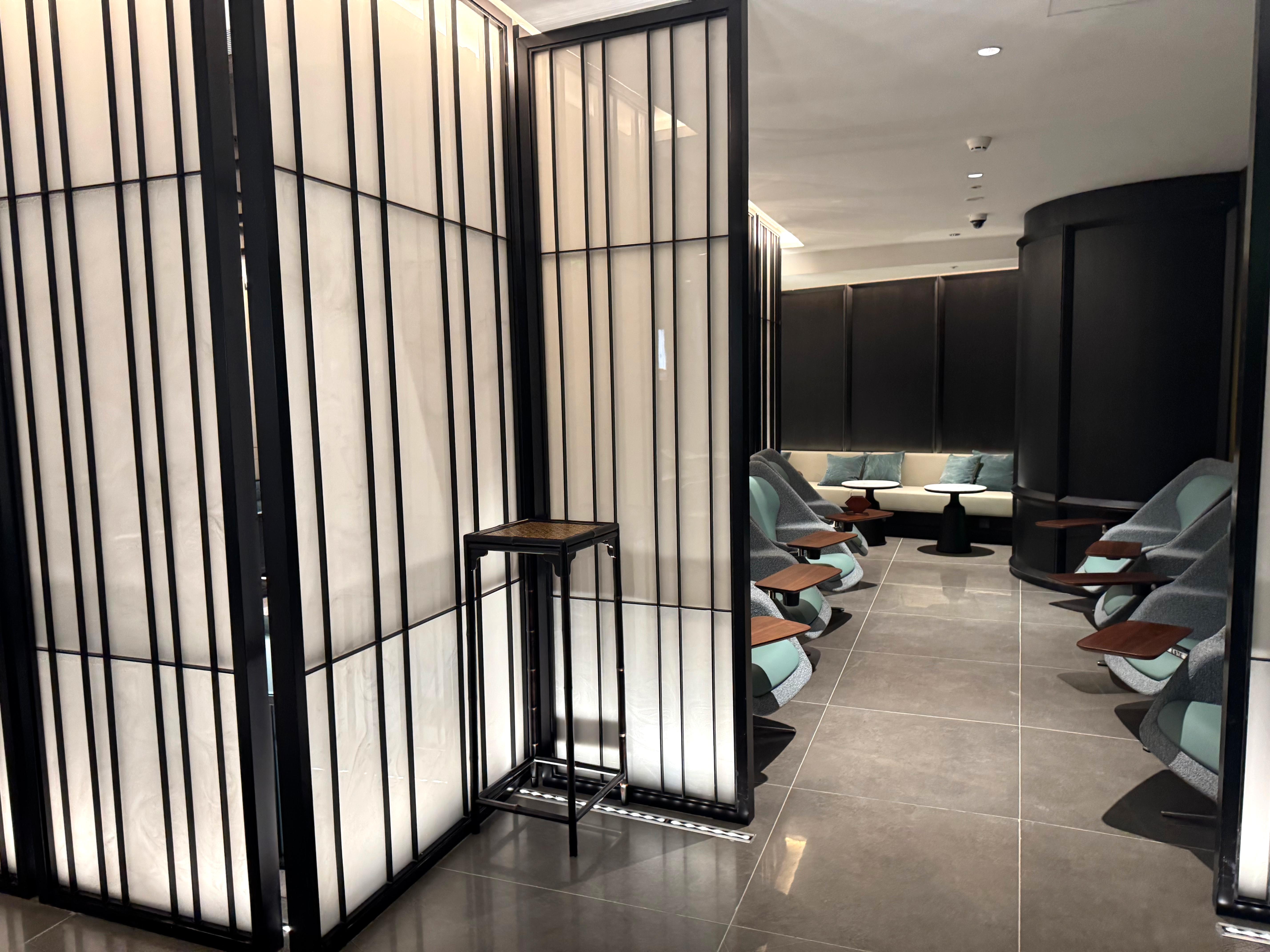 L33 Lounge (T3 Domestic) business lounge at Guangzhou Baiyun International Airport (CAN)