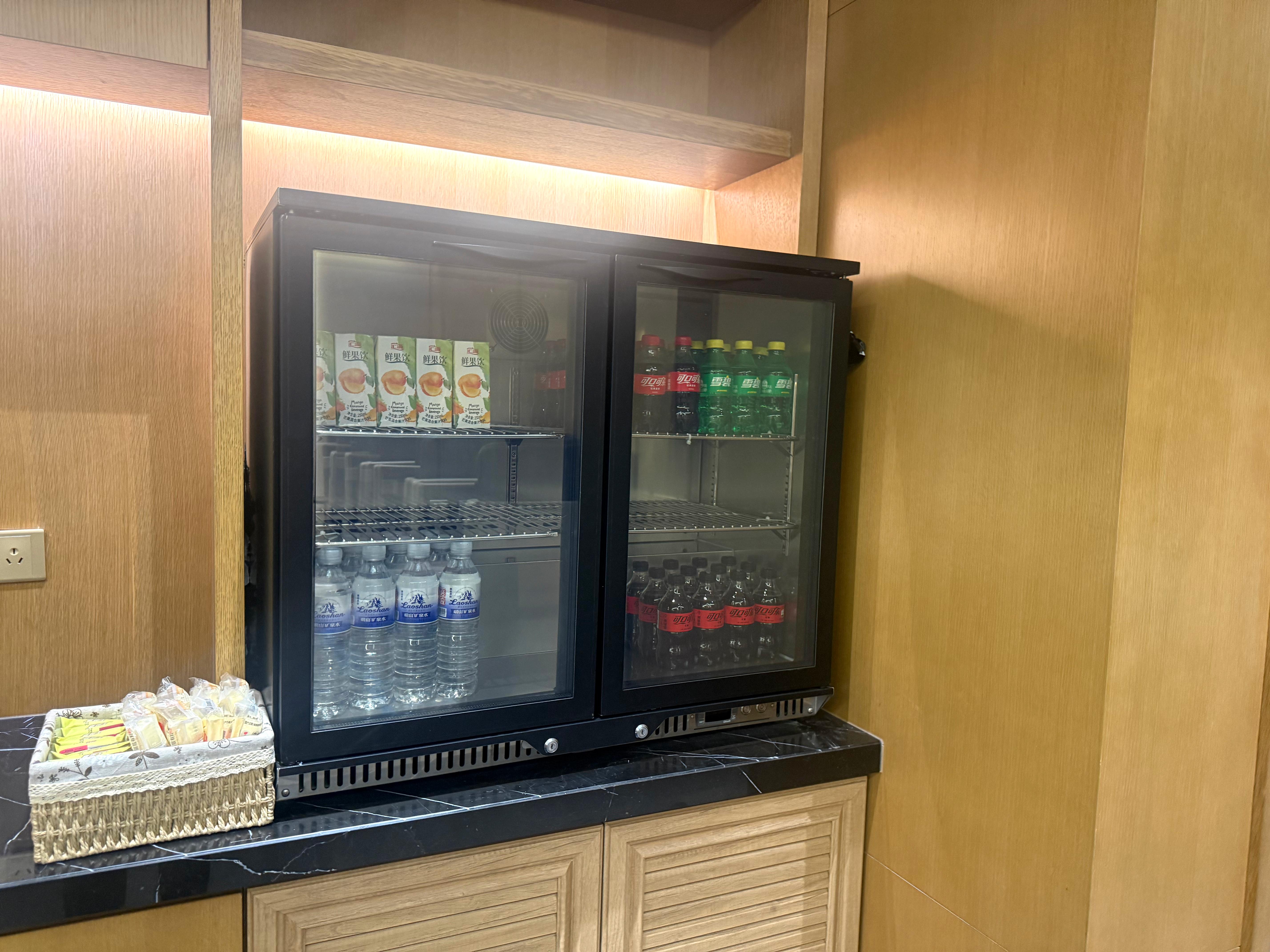 Dragonpass Lounge V4 business lounge at Qingdao Liuting International Airport (TAO)