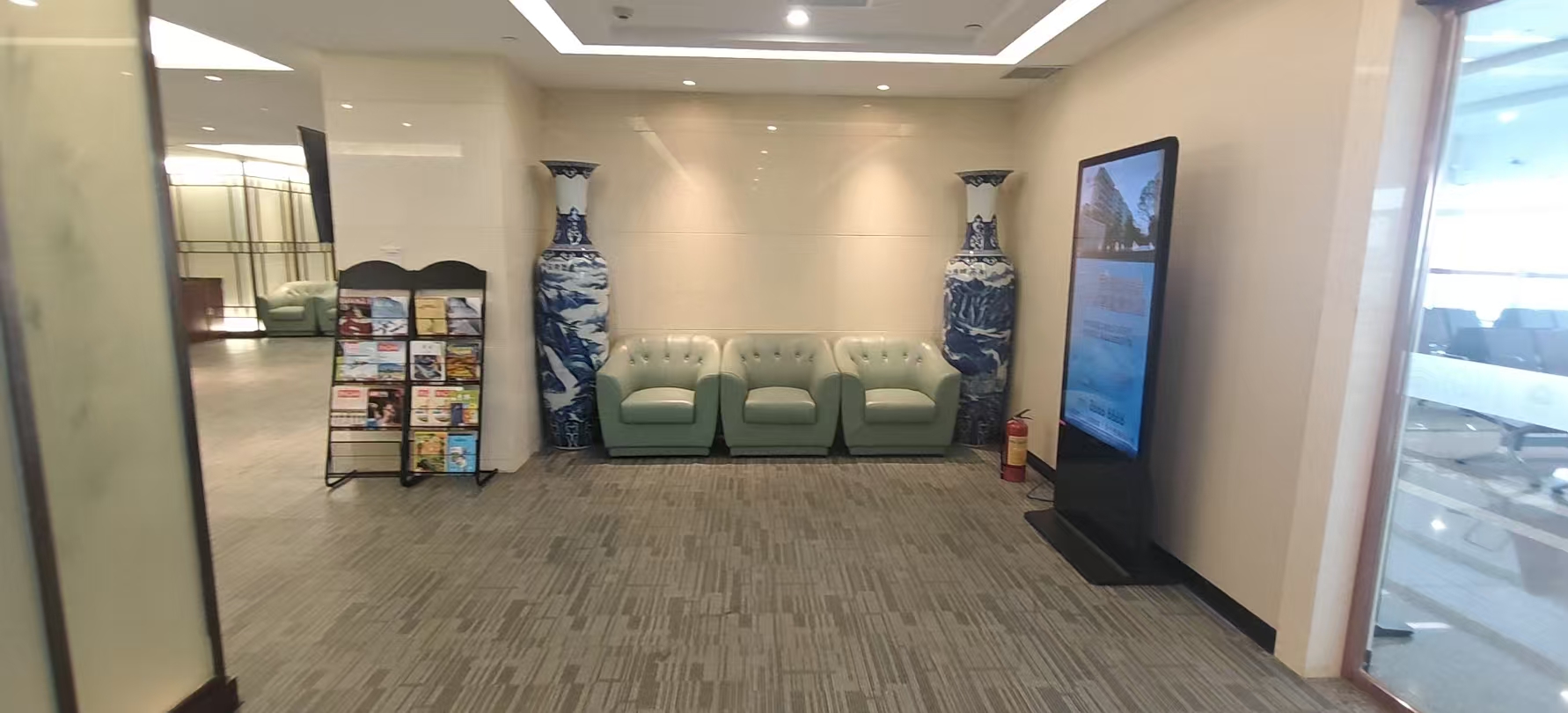 First and Business Class Lounge (T1 International) business lounge at Nanchang Changbei International Airport (KHN)