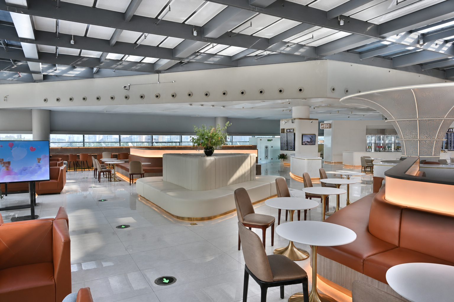 东航V28贵宾室(T2国内) business lounge at Shanghai Hongqiao International Airport (SHA)