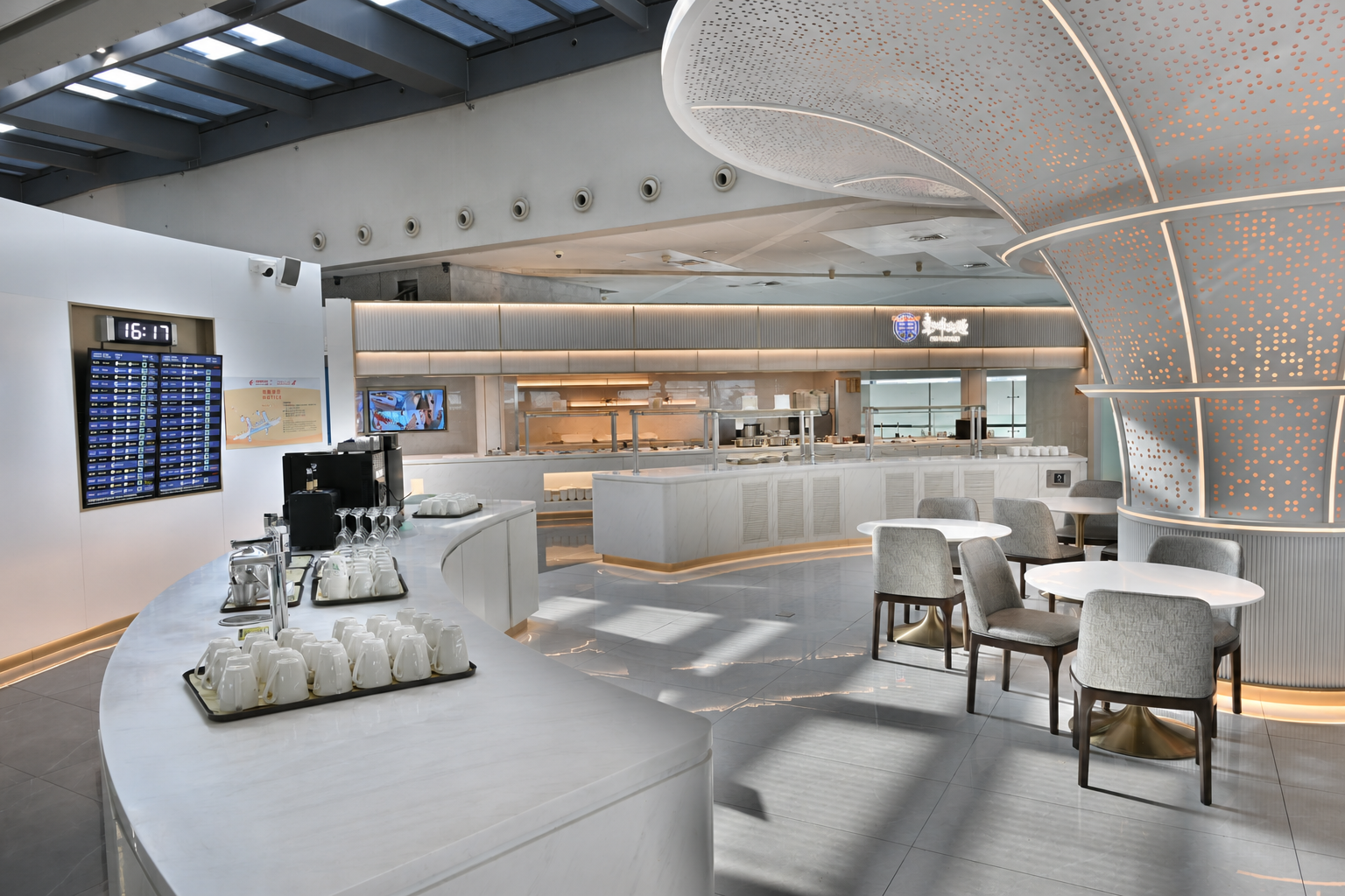 东航V28贵宾室(T2国内) business lounge at Shanghai Hongqiao International Airport (SHA)