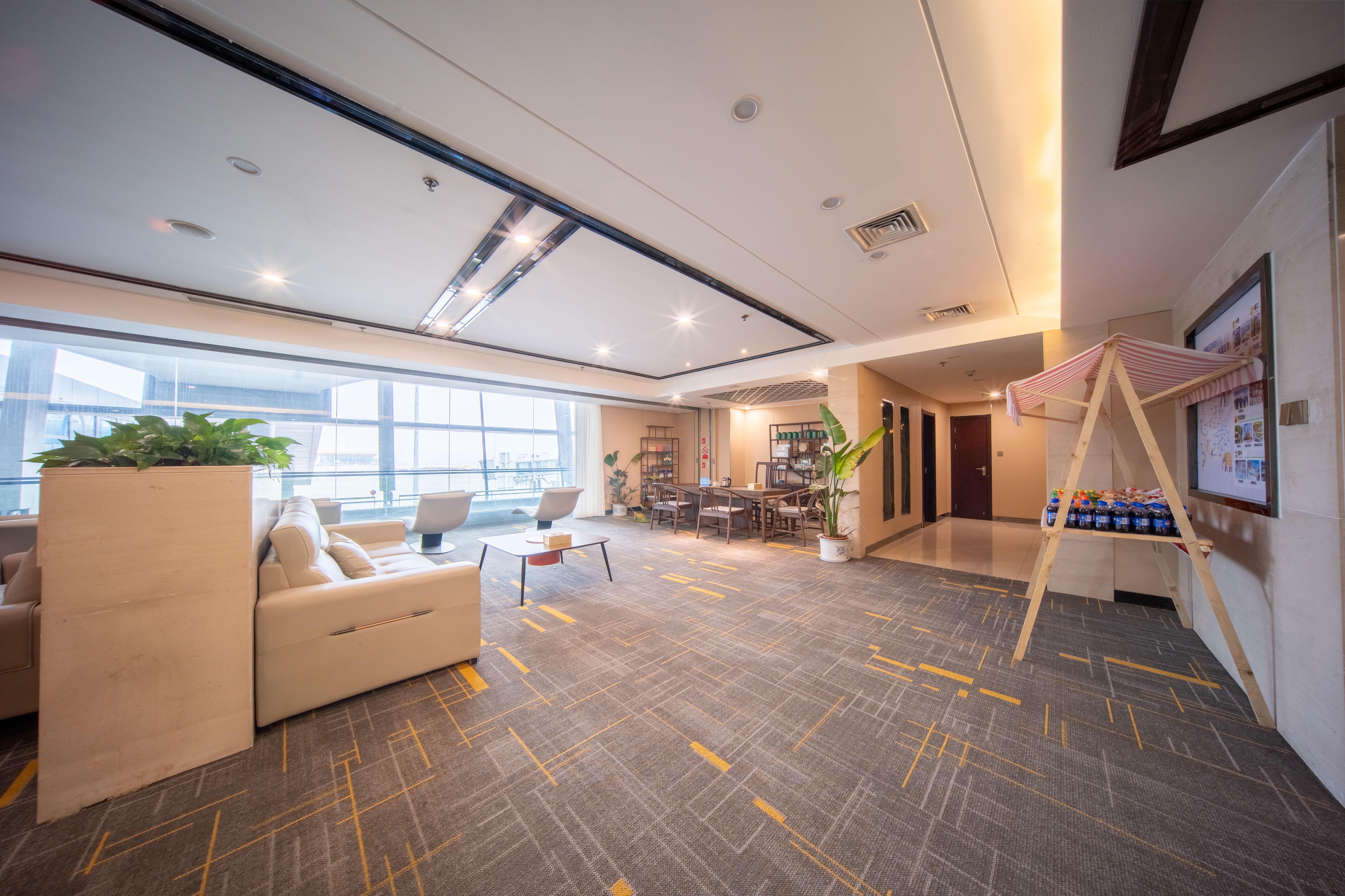 机场旅客服务驿站-月泊厅 business lounge at Kunming Changshui International Airport (KMG)