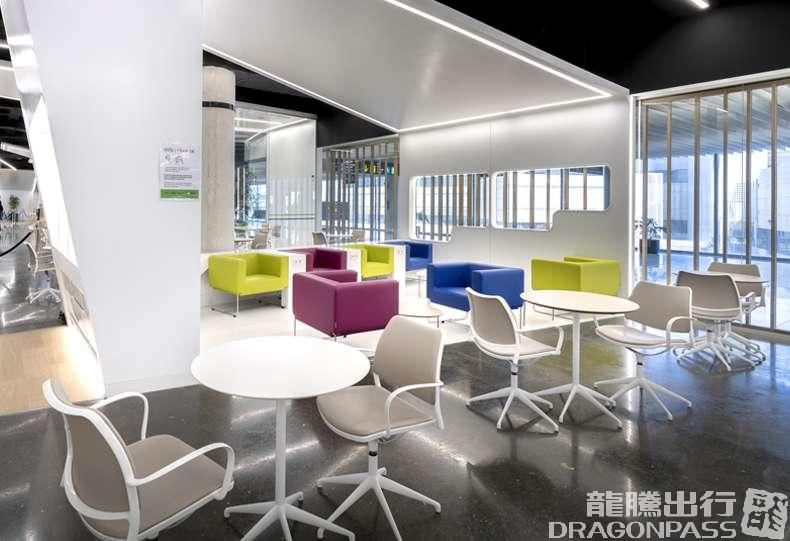 Sala VIP Valldemossa business lounge at Palma de Mallorca Airport (PMI)