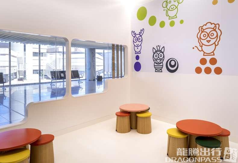 Sala VIP Valldemossa business lounge at Palma de Mallorca Airport (PMI)