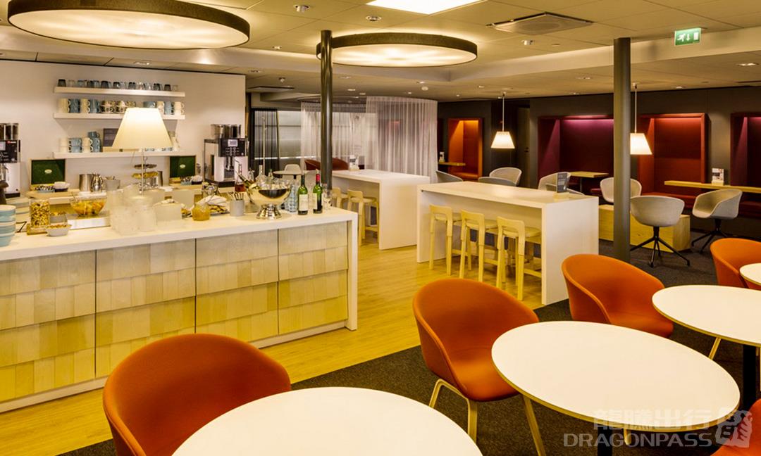 Aspire Lounge business lounge at Helsinki-Vantaa Airport (HEL)
