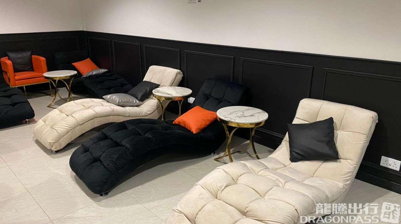 The Lounge business lounge at RG Mugabe International Airport (HRE)