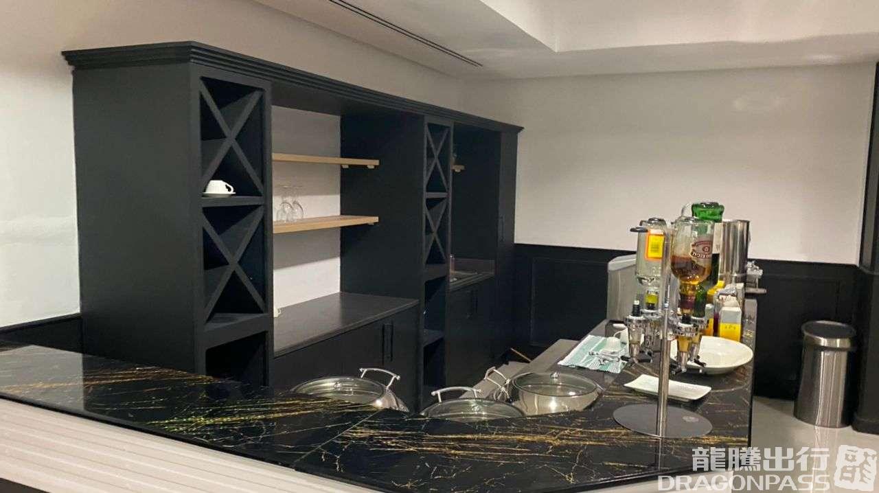 The Lounge business lounge at RG Mugabe International Airport (HRE)