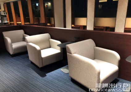Lounge Osaka business lounge at Itami Airport (ITM)