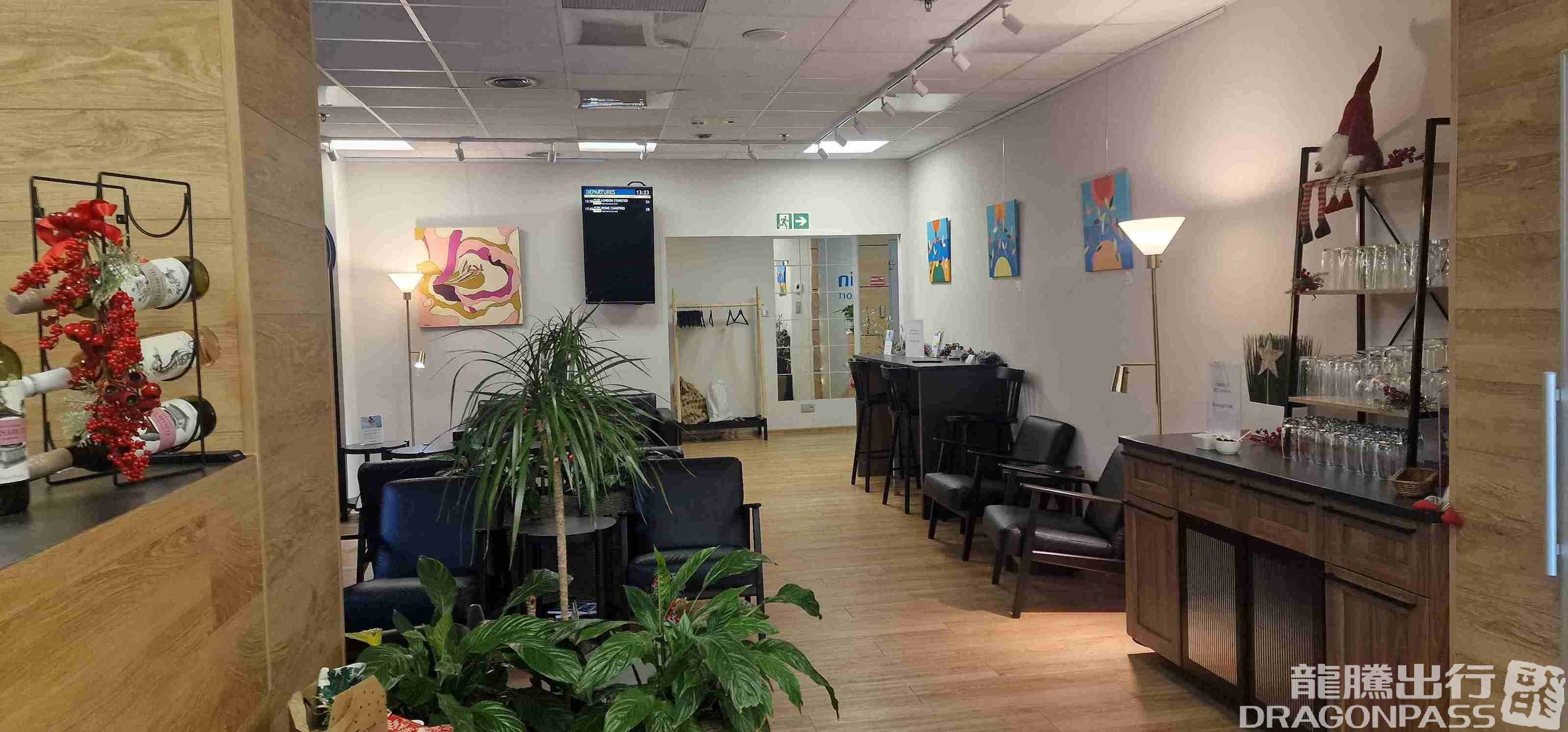 Mazovia Premium Lounge business lounge at Warsaw-Modlin Airport (WMI)