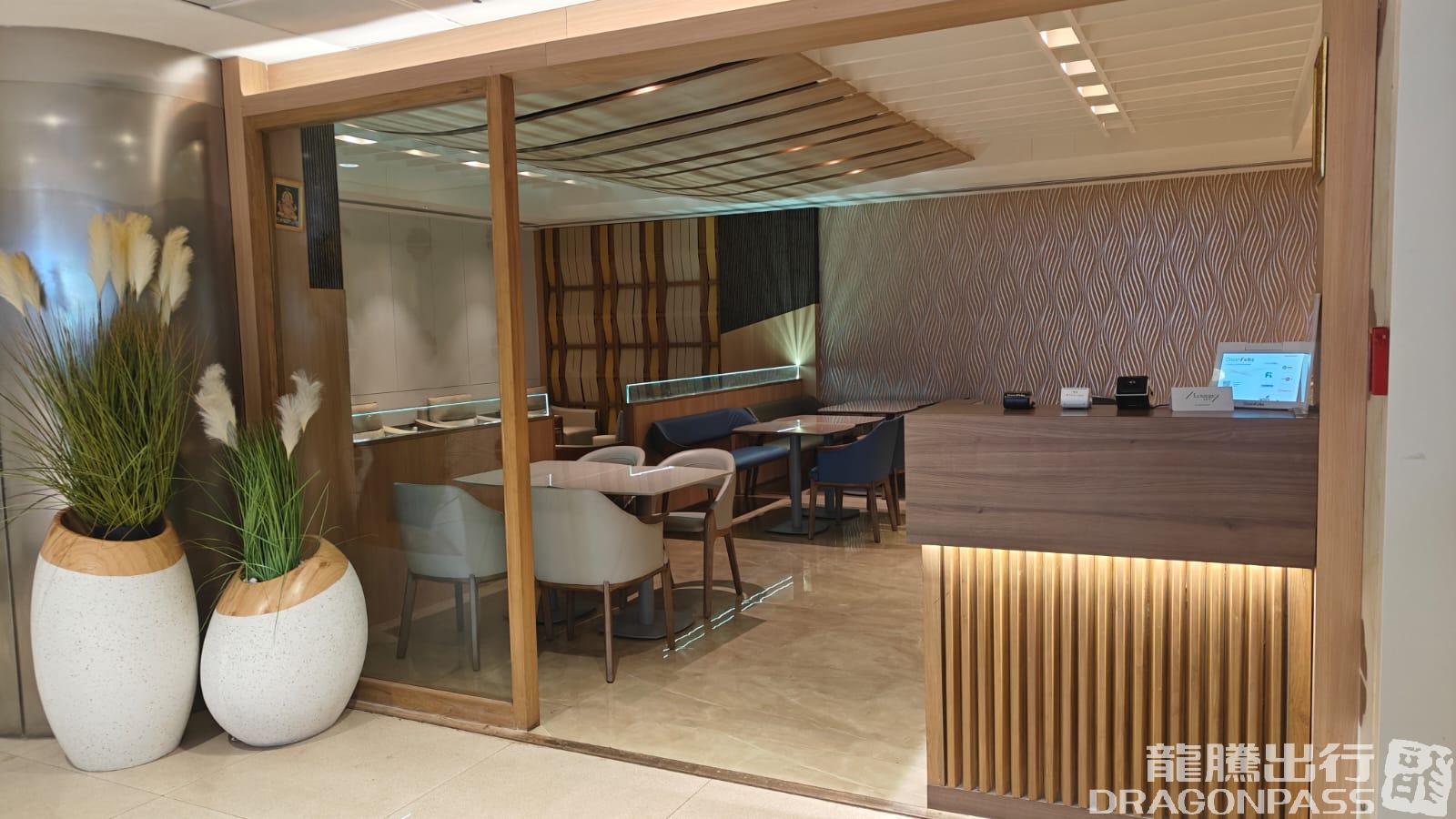 Elysian Lounge - Domestic business lounge at Pune Airport (PNQ)