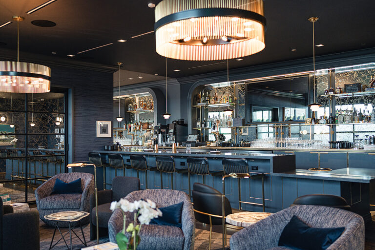 The Salon Full VIP vip lounge at Los Angeles International Airport (LAX)