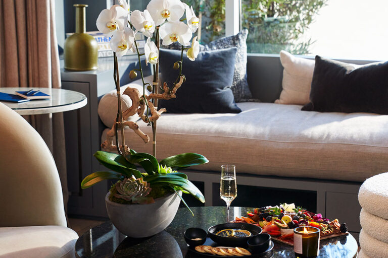 Personal Suite vip lounge at Los Angeles International Airport (LAX)