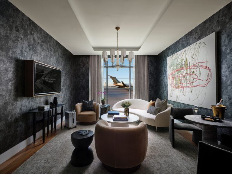 Personal Suite vip lounge at Los Angeles International Airport (LAX)