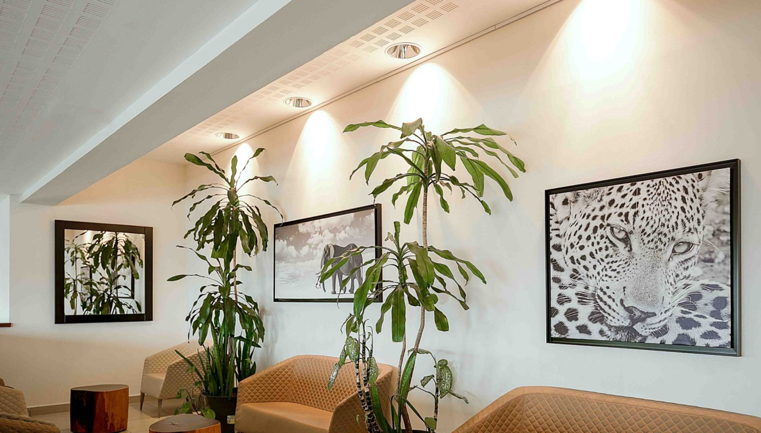 Full VIP vip lounge at Libreville Airport (LBV)