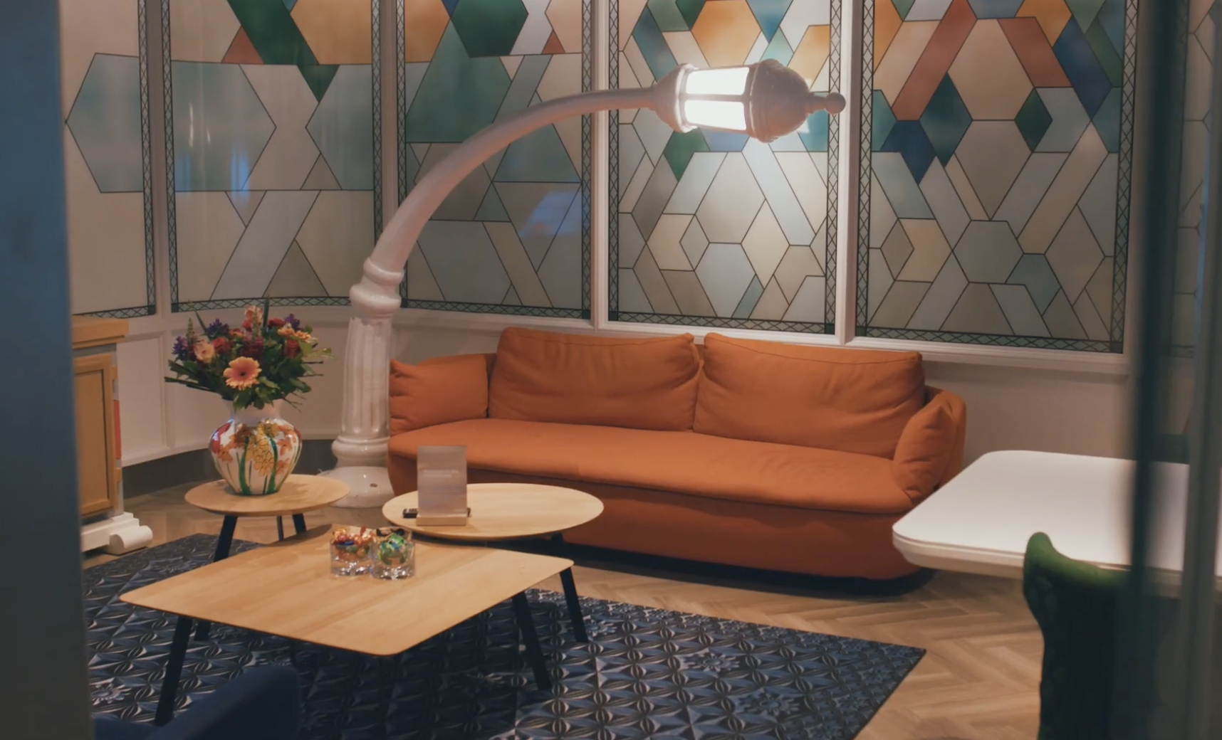 Full VIP vip lounge at Amsterdam Schiphol International Airport (AMS)