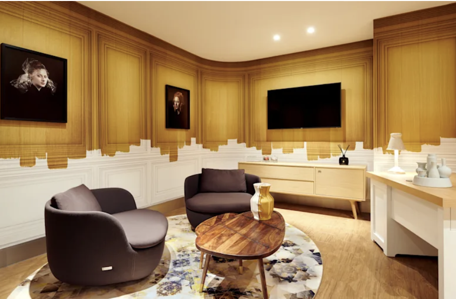Full VIP vip lounge at Amsterdam Schiphol International Airport (AMS)