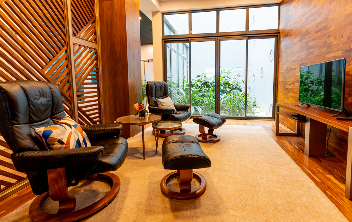 Full VIP vip lounge at Sir Seewoosagur Ramgoolam International Airport (MRU)