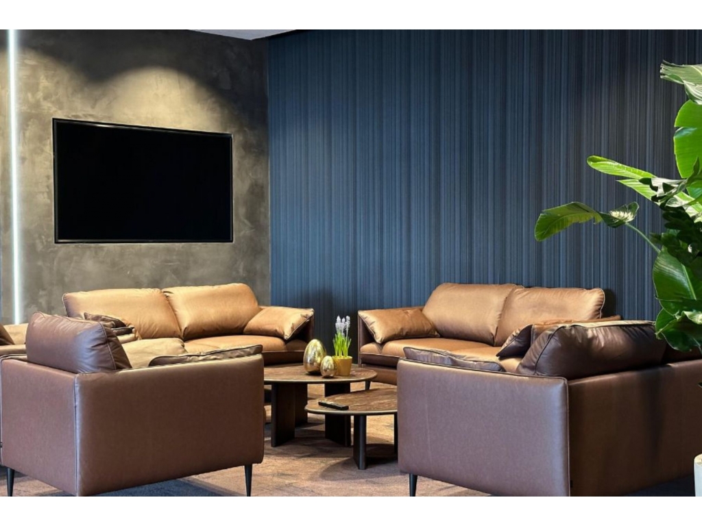 Full VIP vip lounge at Frederic Chopin Airport (WAW)