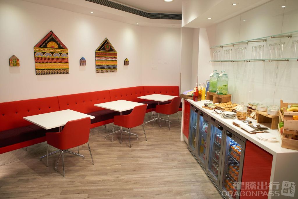 Plaza Premium Lounge (Arrivals) business lounge at London Heathrow Airport (LHR)