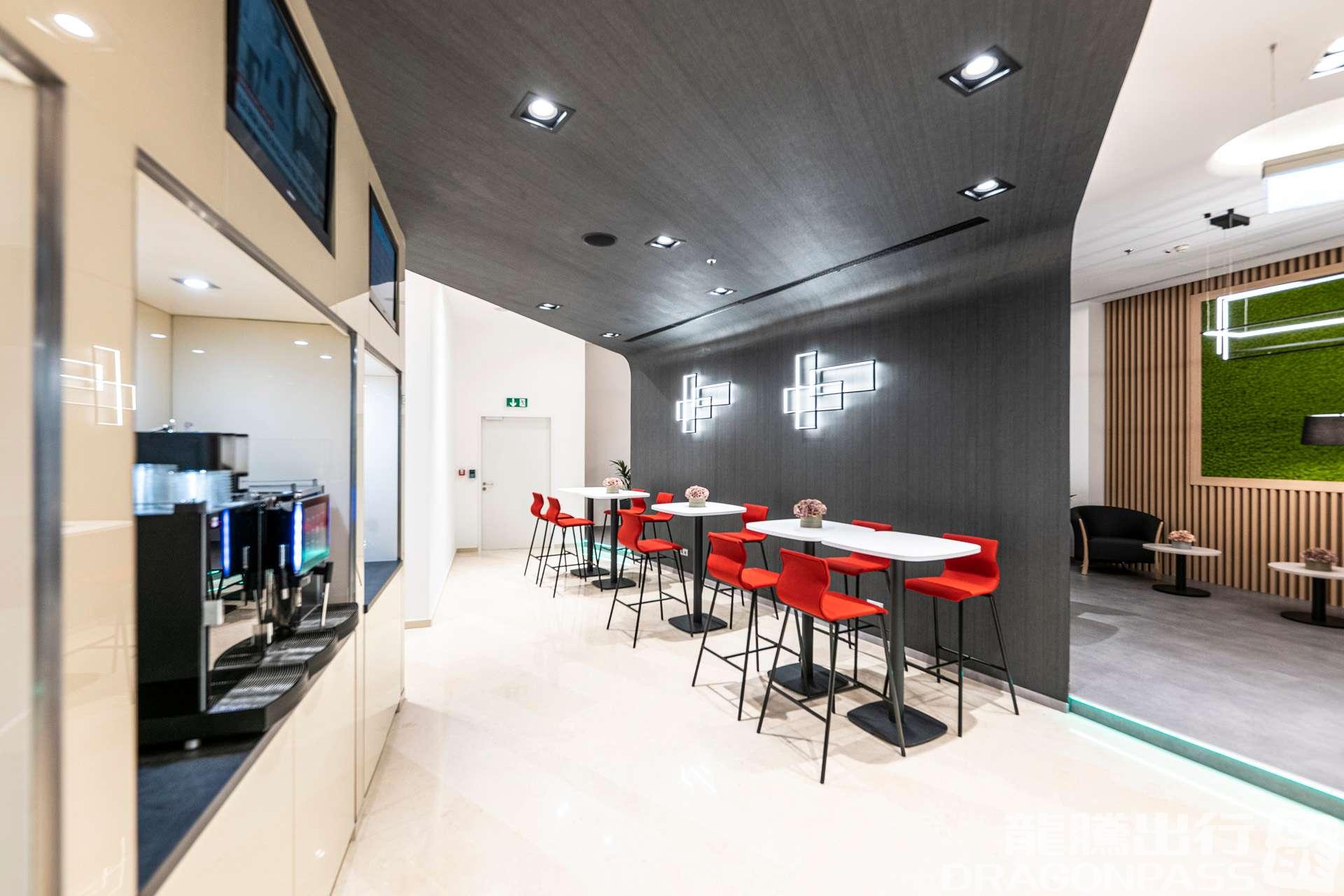 SkyCourt Lounge business lounge at Budapest Ferenc Liszt International Airport (BUD)