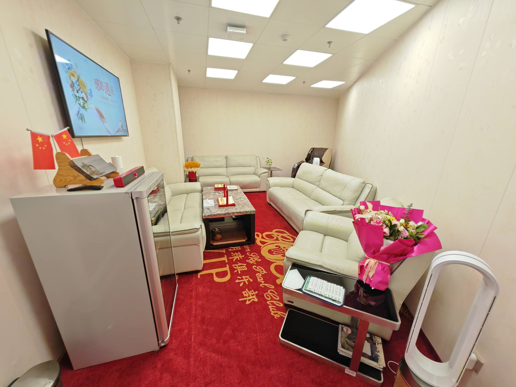 South Airlines Pearl Gold and Silver Card VIP Lounge (T2 Domestic) business lounge at Changchun Longjia International Airport (CGQ)