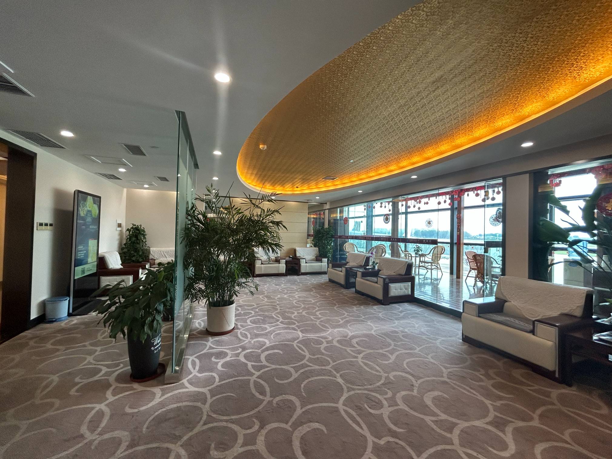 South Airlines First Class and Business Class Pearl Member Lounge business lounge at Nanyang Airport (NNY)