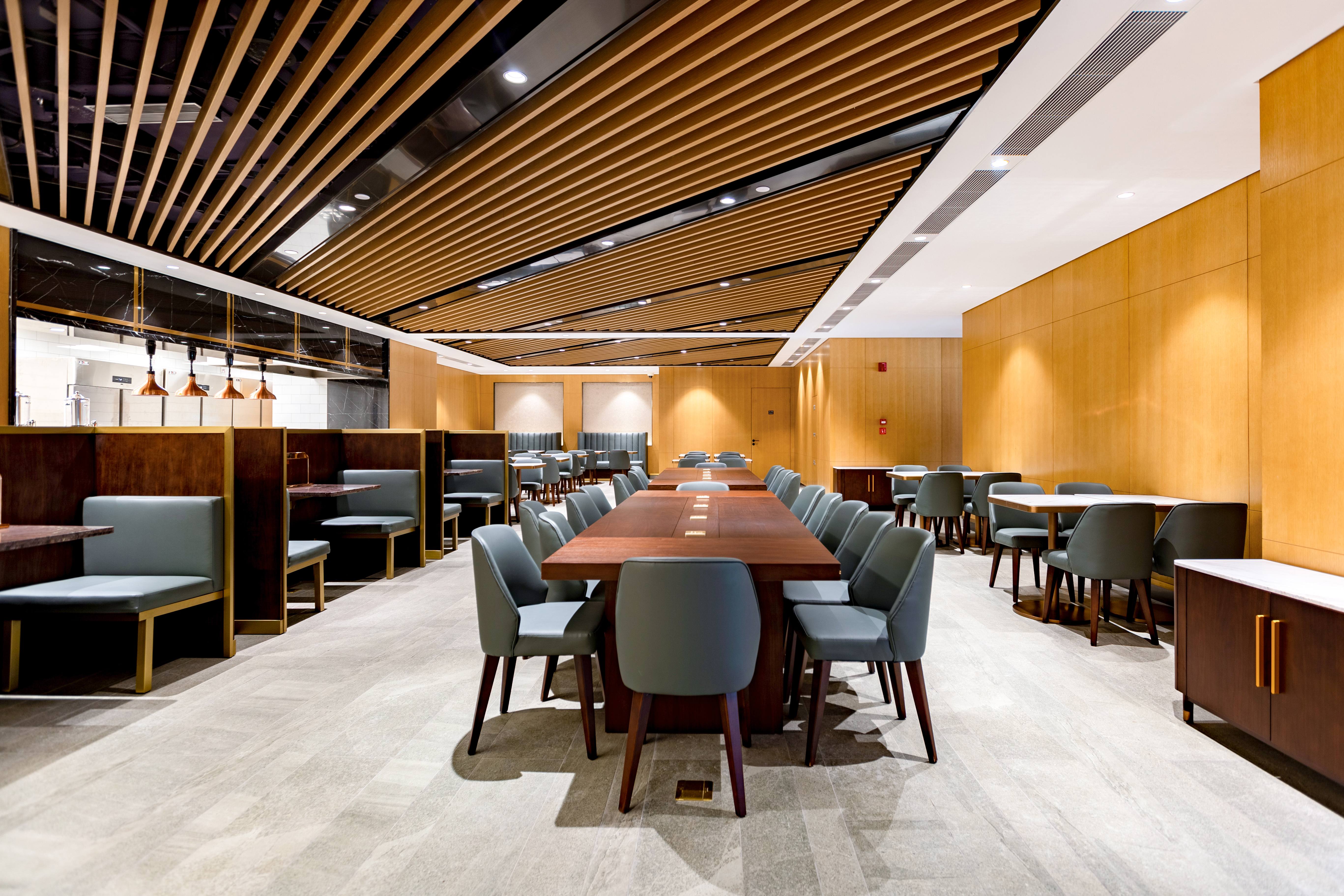Huan Ya Airport VIP Lounge V1 business lounge at Qingdao Liuting International Airport (TAO)