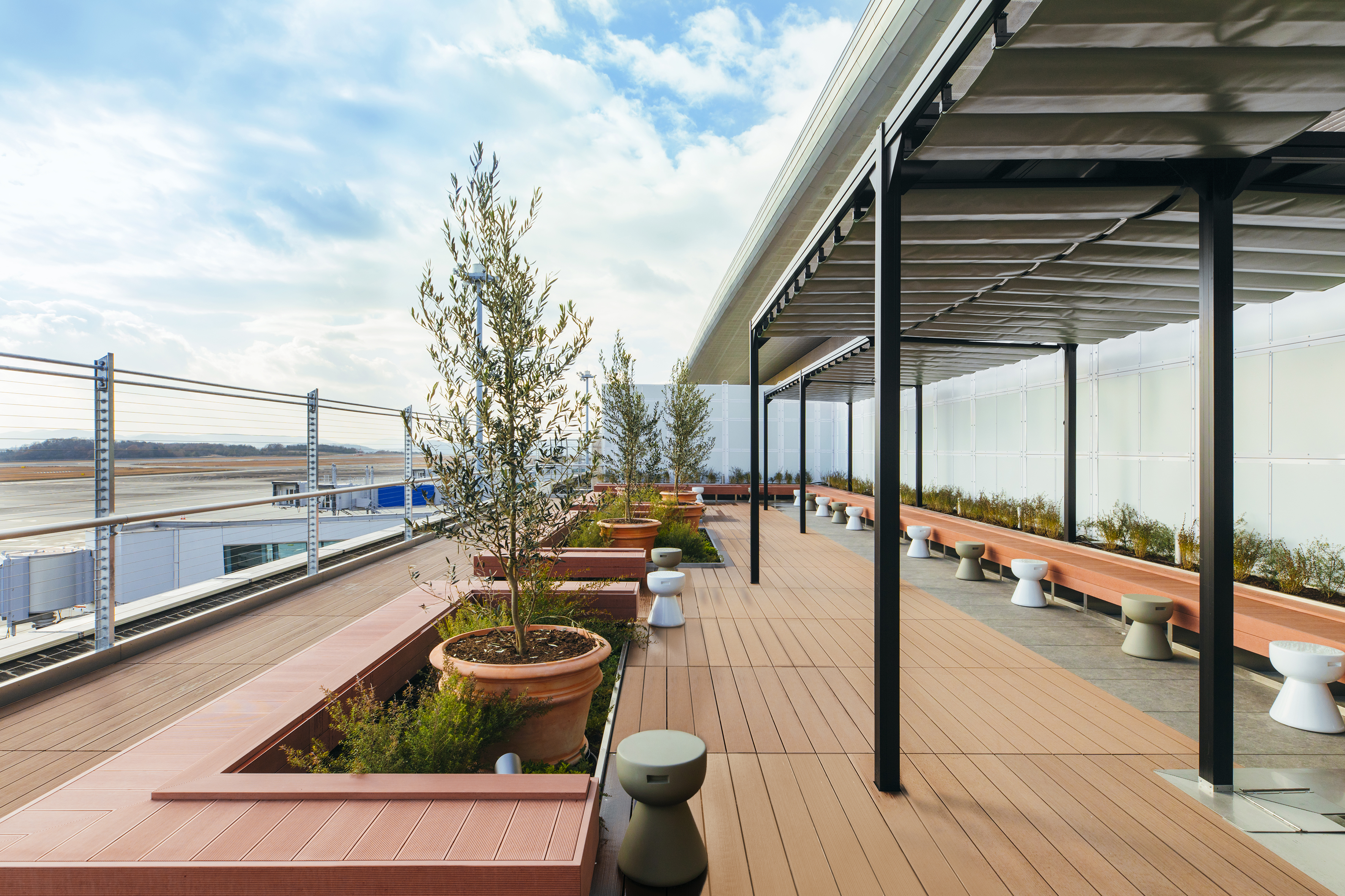 Yamanami Villa business lounge at Hiroshima Airport (HIJ)