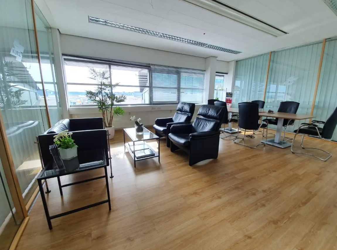 VIP Premium Departure vip lounge at Stuttgart Airport (STR)