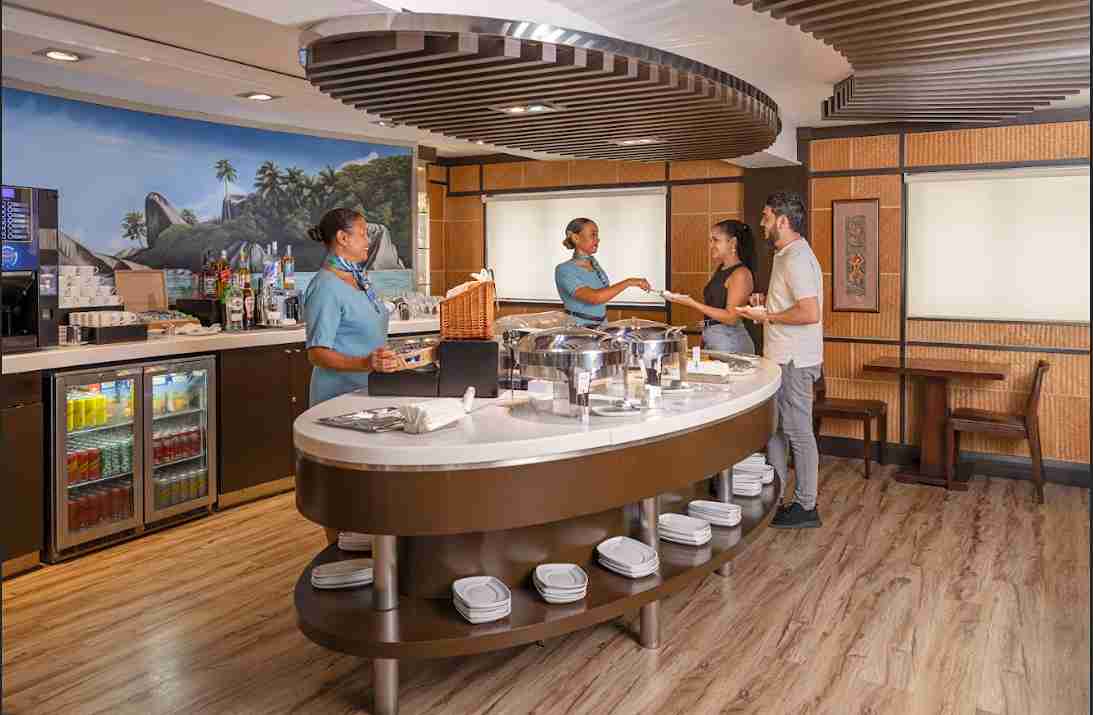 Salon Vallee de Mai business lounge at Seychelles International Airport (SEZ)