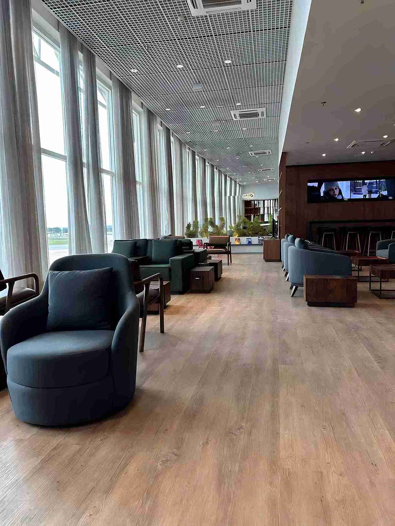 Emerald VIP Lounge - Santa Genoveva business lounge at Santa Genoveva Airport (GYN)