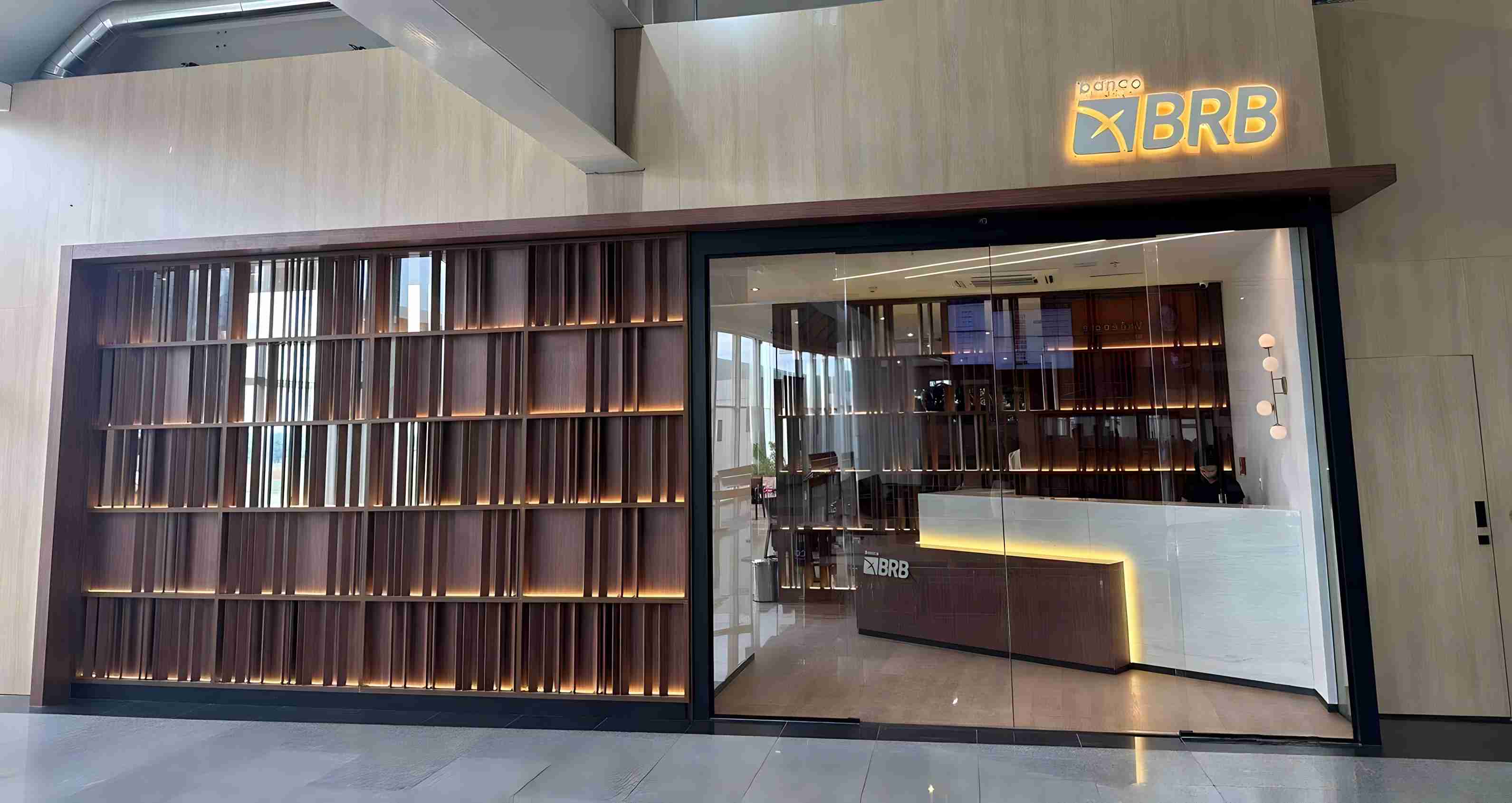 Emerald VIP Lounge - Santa Genoveva business lounge at Santa Genoveva Airport (GYN)