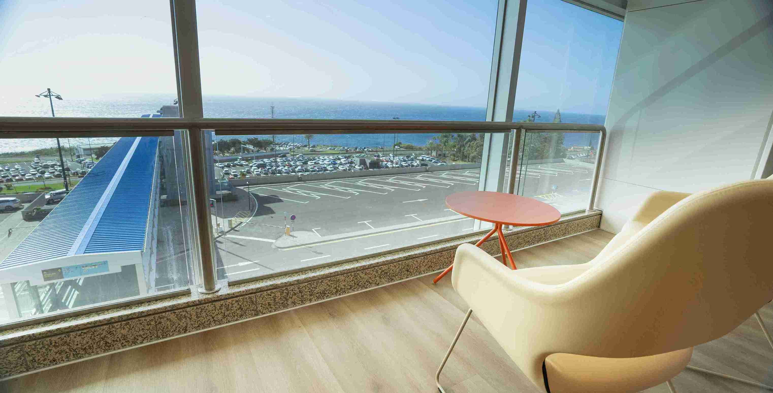 Lounge ANA business lounge at Madeira Airport (FNC)