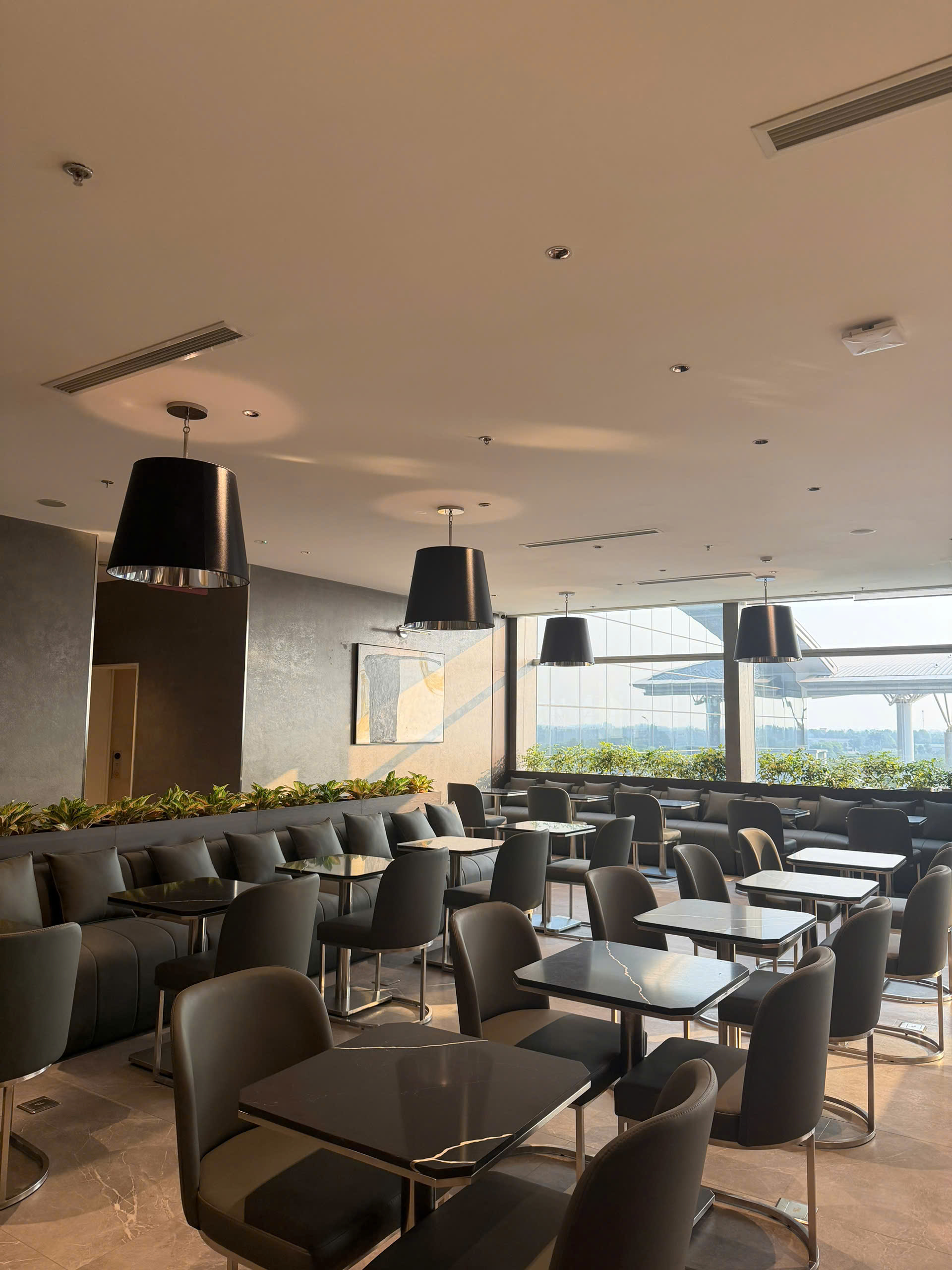 SH Premium Lounge Ha Noi 3 business lounge at Noi Bai International Airport (HAN)